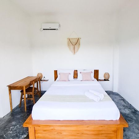 Turtle House Surf & Stay Airsatang Eksteriør bilde